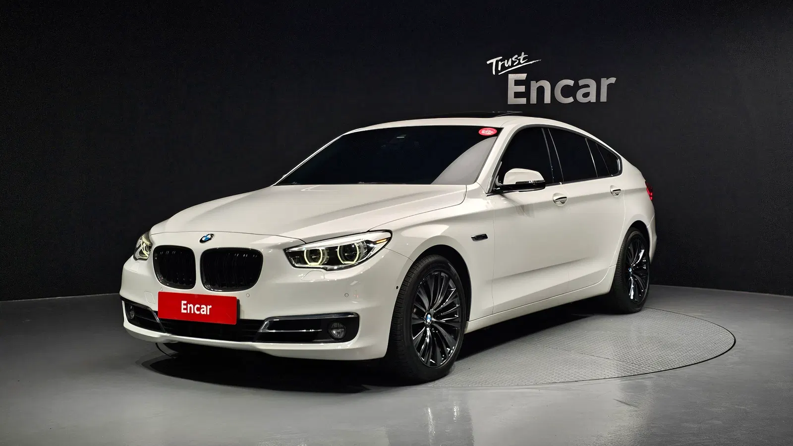 BMW Série 5 GT (F07) GT 30d xDrive 2016 — photo 1 sur 26