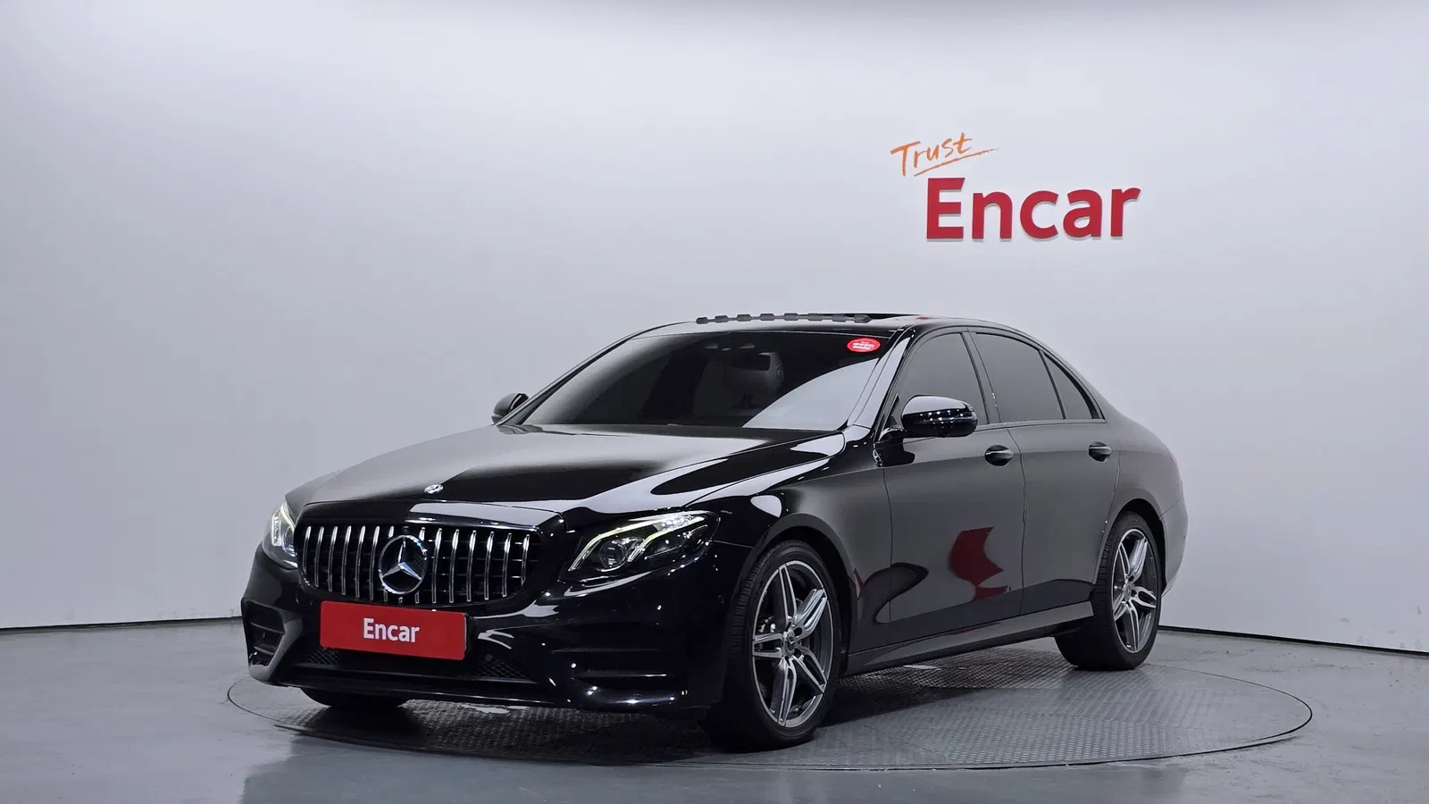 Mercedes-Benz Classe E AMG Line · E300 (W213) 2019 — photo 1 sur 20