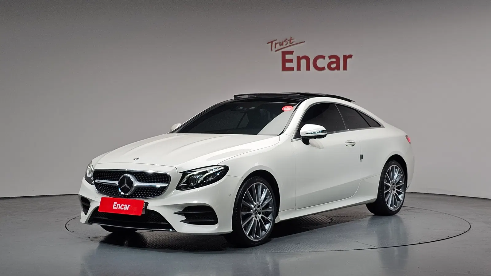 Mercedes-Benz Classe E E450 4MATIC Coupé (W213) 2020 — photo 1 sur 35