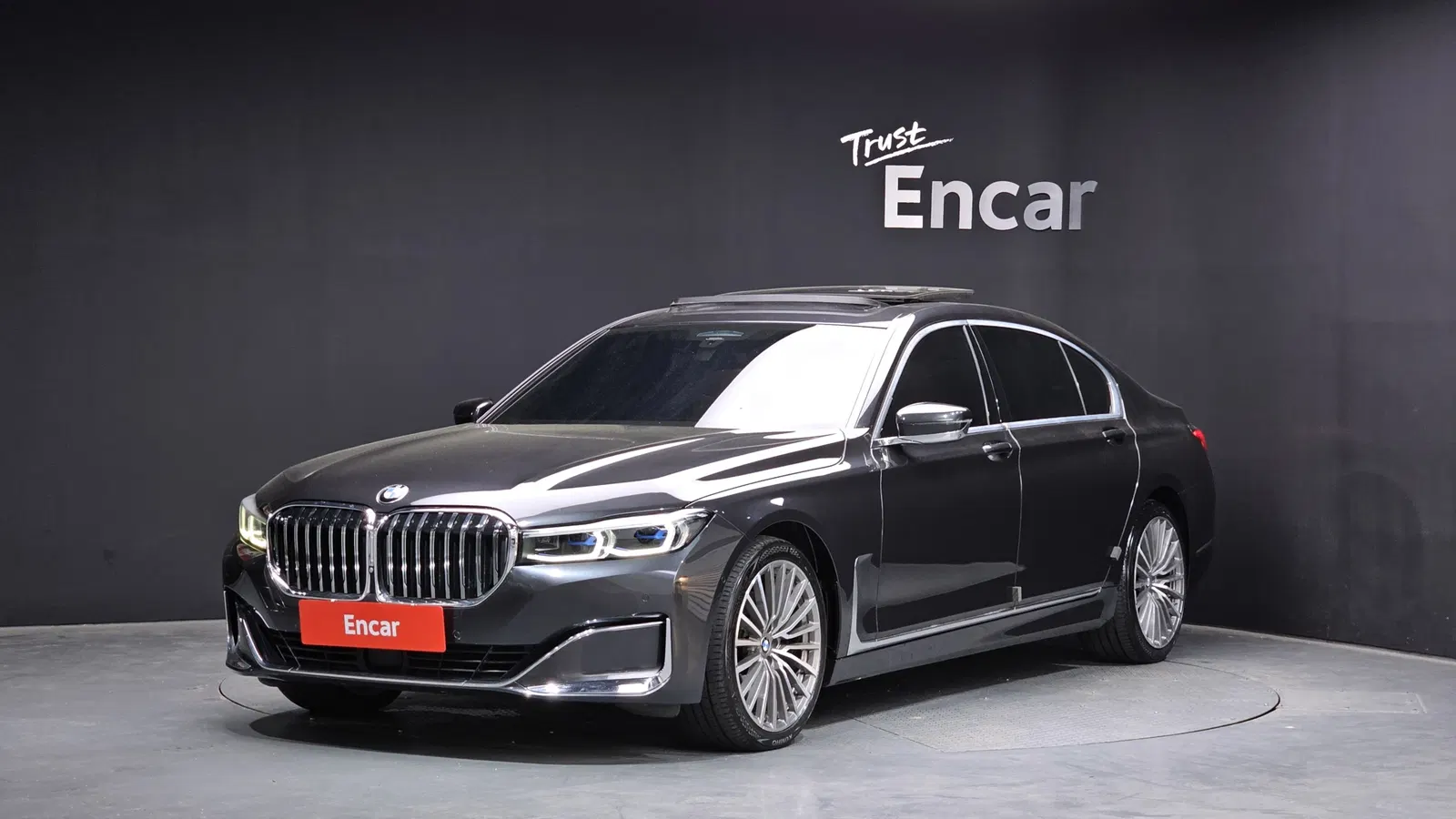 BMW Série 7 (G11) 740Ld xDrive Design Pure Excellence 2020 — photo 1 sur 33