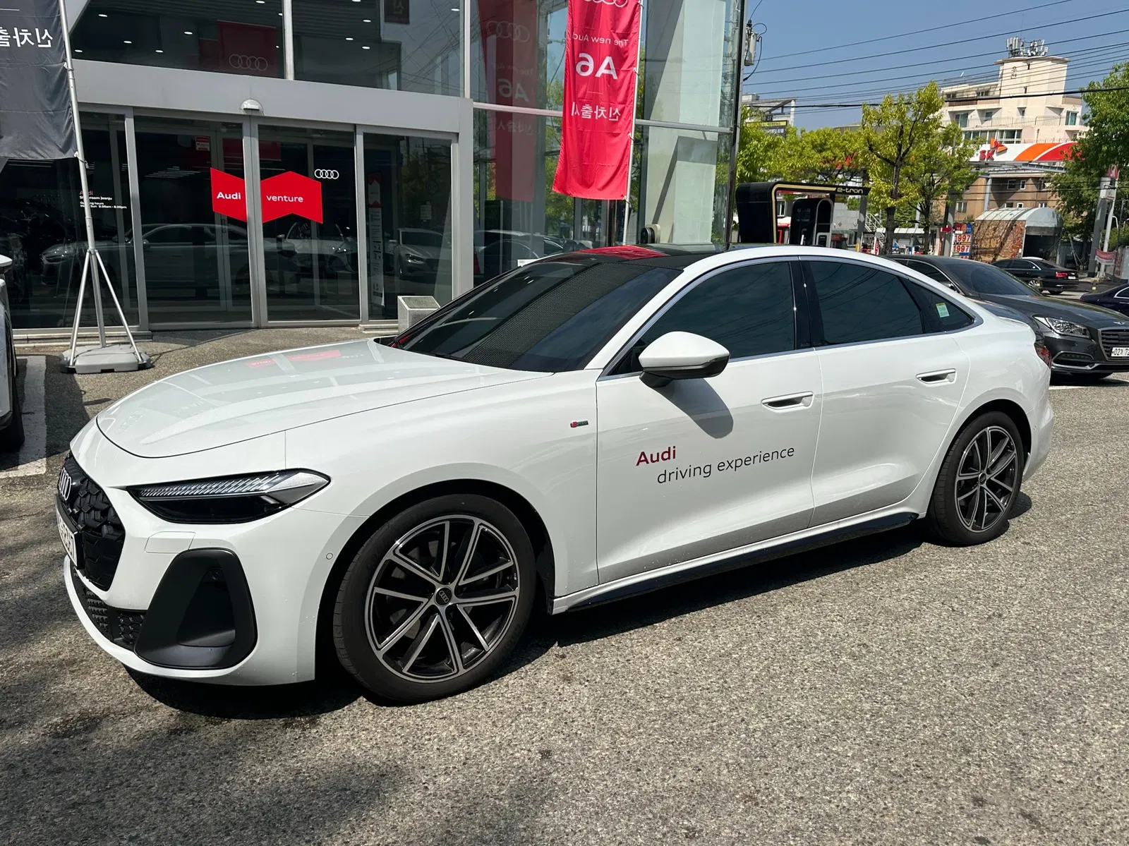 Audi A5 (B10) 40 TFSI Quattro S Line 2025 — photo 1 sur 23