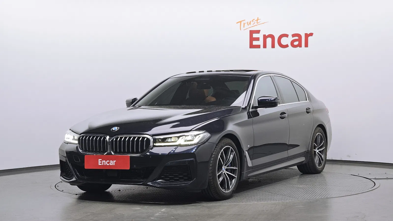 BMW Série 5 (G30) 520i M Sport 2022 — photo 1 sur 26