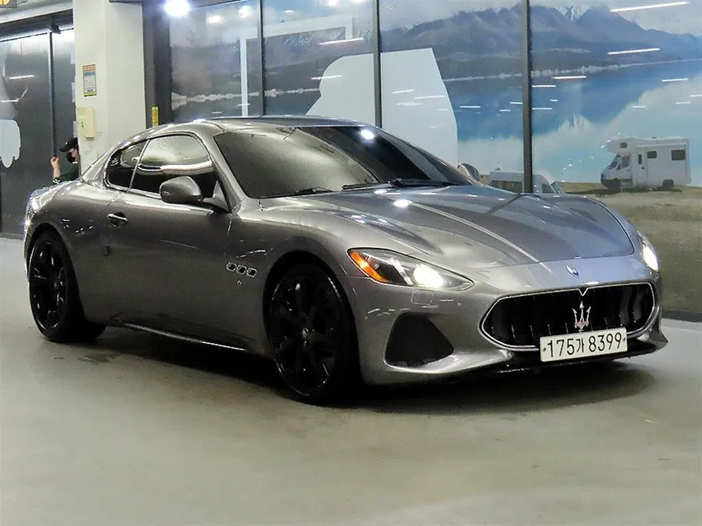 Maserati Gran Turismo 4.7 Sport 2013 — photo 1 sur 24