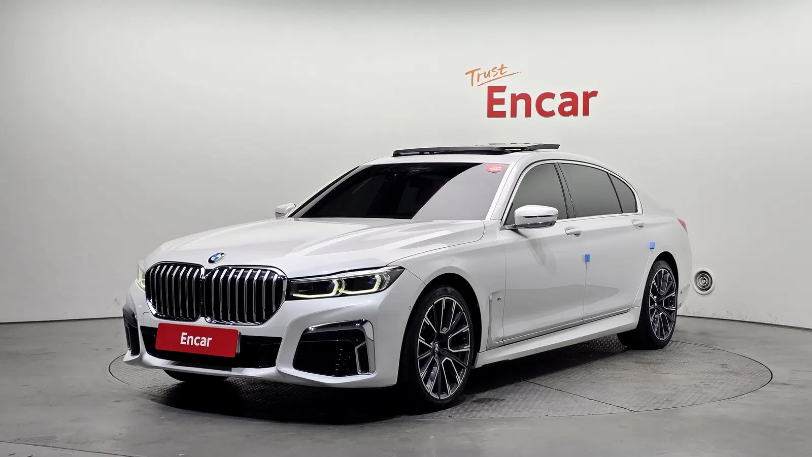 BMW Série 7 (G11) 740Li xDrive M Sport 2021 — photo 1 sur 8