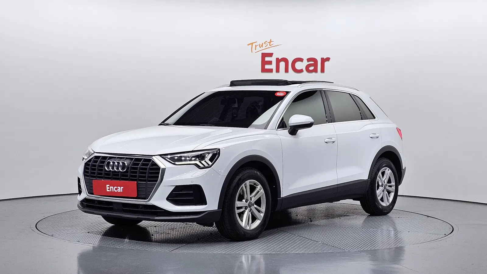 Audi Q3 (F3) 35 TDI 2020 — photo 1 sur 38