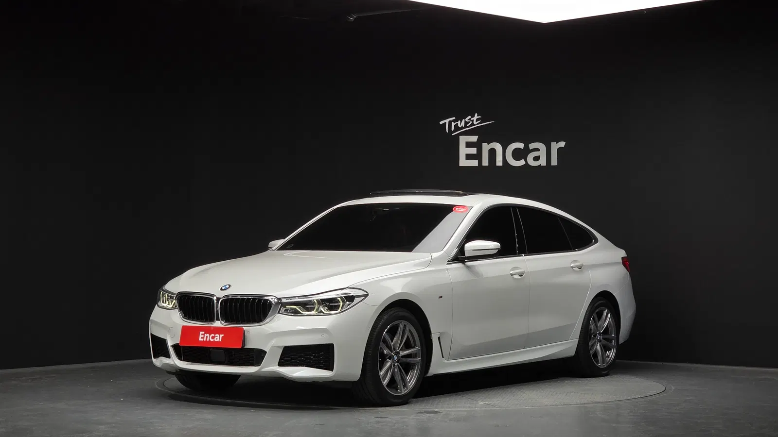 BMW Série 6 GT (G32) 620d xDrive M Sport 2020 — photo 1 sur 35