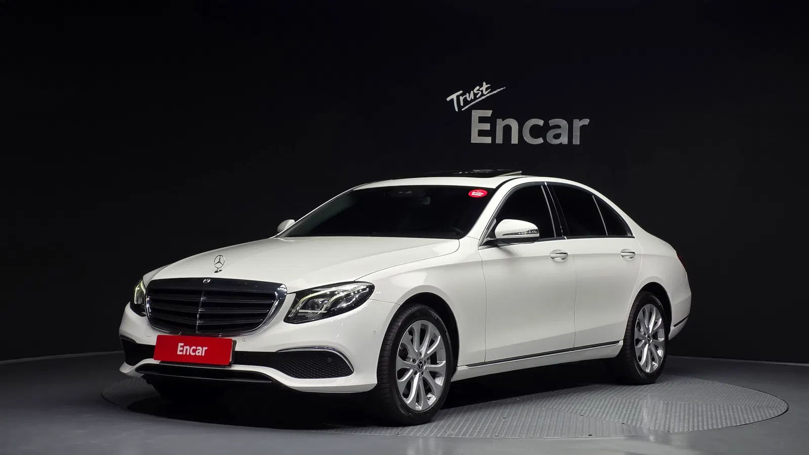 Mercedes-Benz Classe E E220d 4MATIC Exclusive (W213) 2019 — photo 1 sur 30