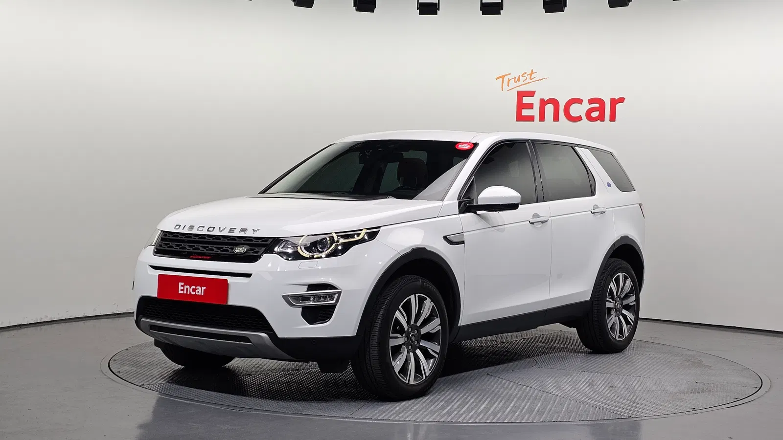 Land Rover Discovery Sport 2.0 TD4 HSE Luxury 2018 — photo 1 sur 30