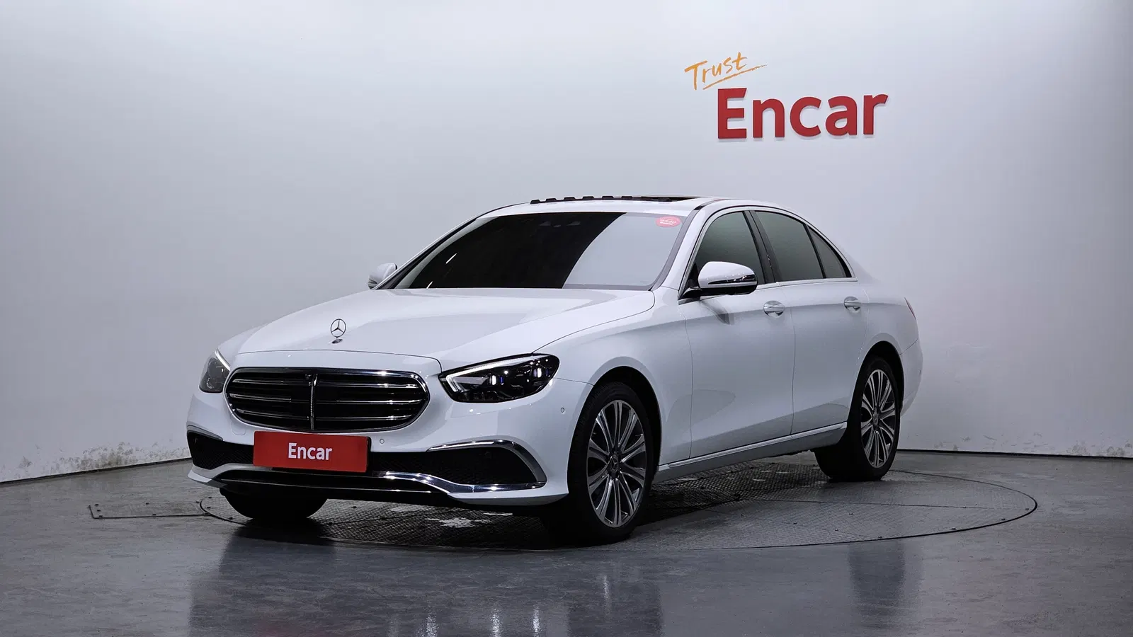 Mercedes-Benz Classe E E300e 4MATIC Exclusive (W213) 2023 — photo 1 sur 30