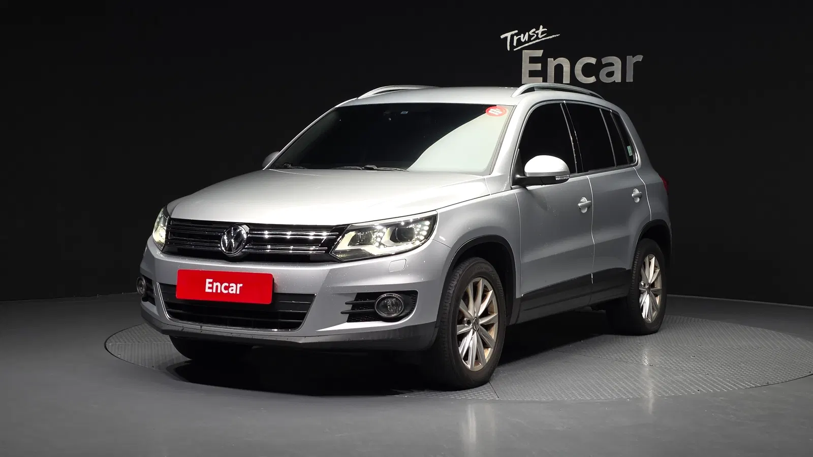 Volkswagen Tiguan 2.0 TDI Comfort 2016 — photo 1 sur 20
