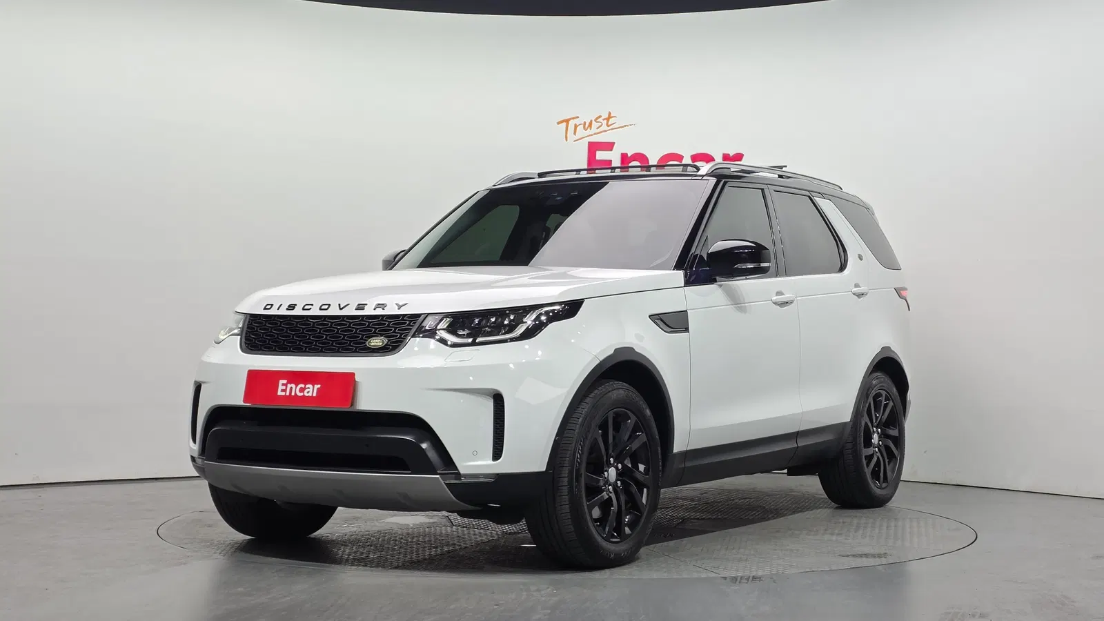Land Rover Discovery 5 3.0 SD6 HSE 2019 — photo 1 sur 35