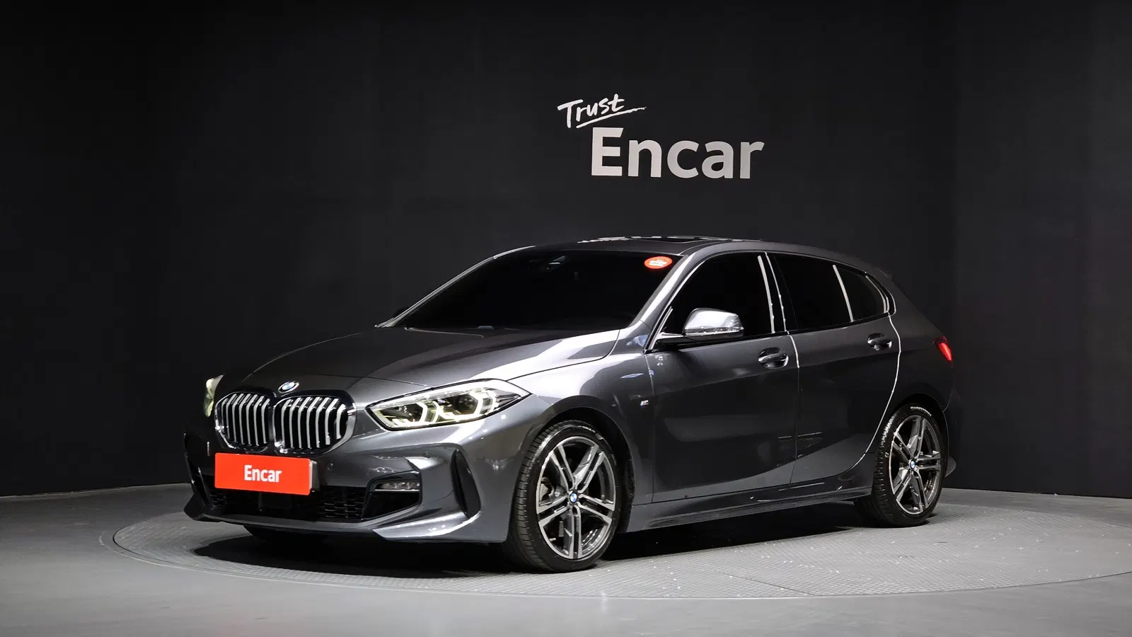 BMW Série 1 (F40) 120i M Sport 2021 — photo 1 sur 34