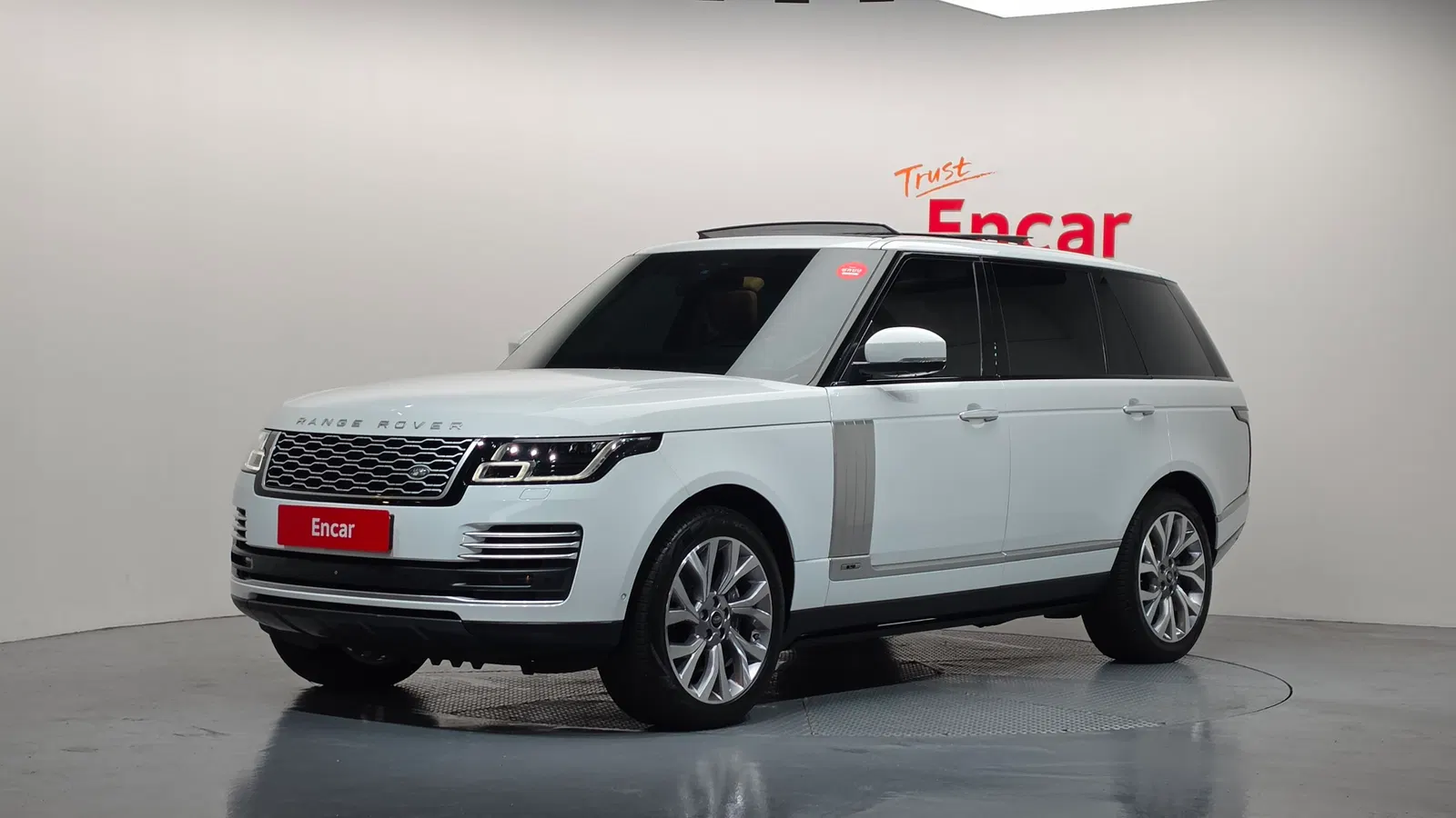 Land Rover Range Rover 4e génération 4.4 SDV8 AB LWB Diesel 2019 — photo 1 sur 26