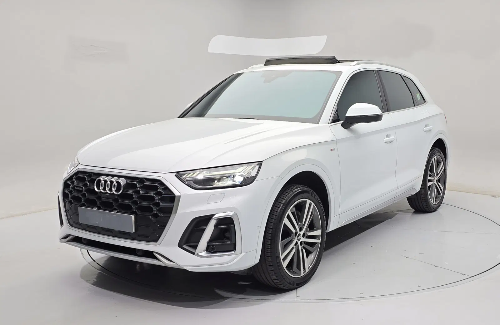 Audi Q5 (FY) 45 TFSI Quattro Premium 2021 — photo 1 sur 26