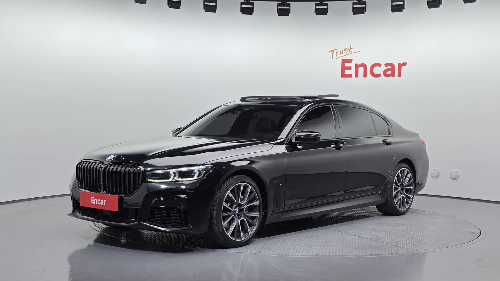 BMW Série 7 (G11) 740Li xDrive M Sport 2020 — photo 1 sur 20
