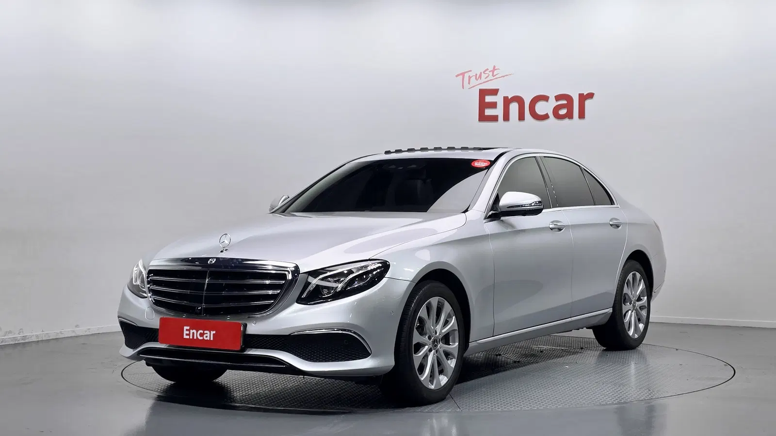 Mercedes-Benz Classe E E300 4MATIC Exclusive (W213) 2020 — photo 1 sur 20