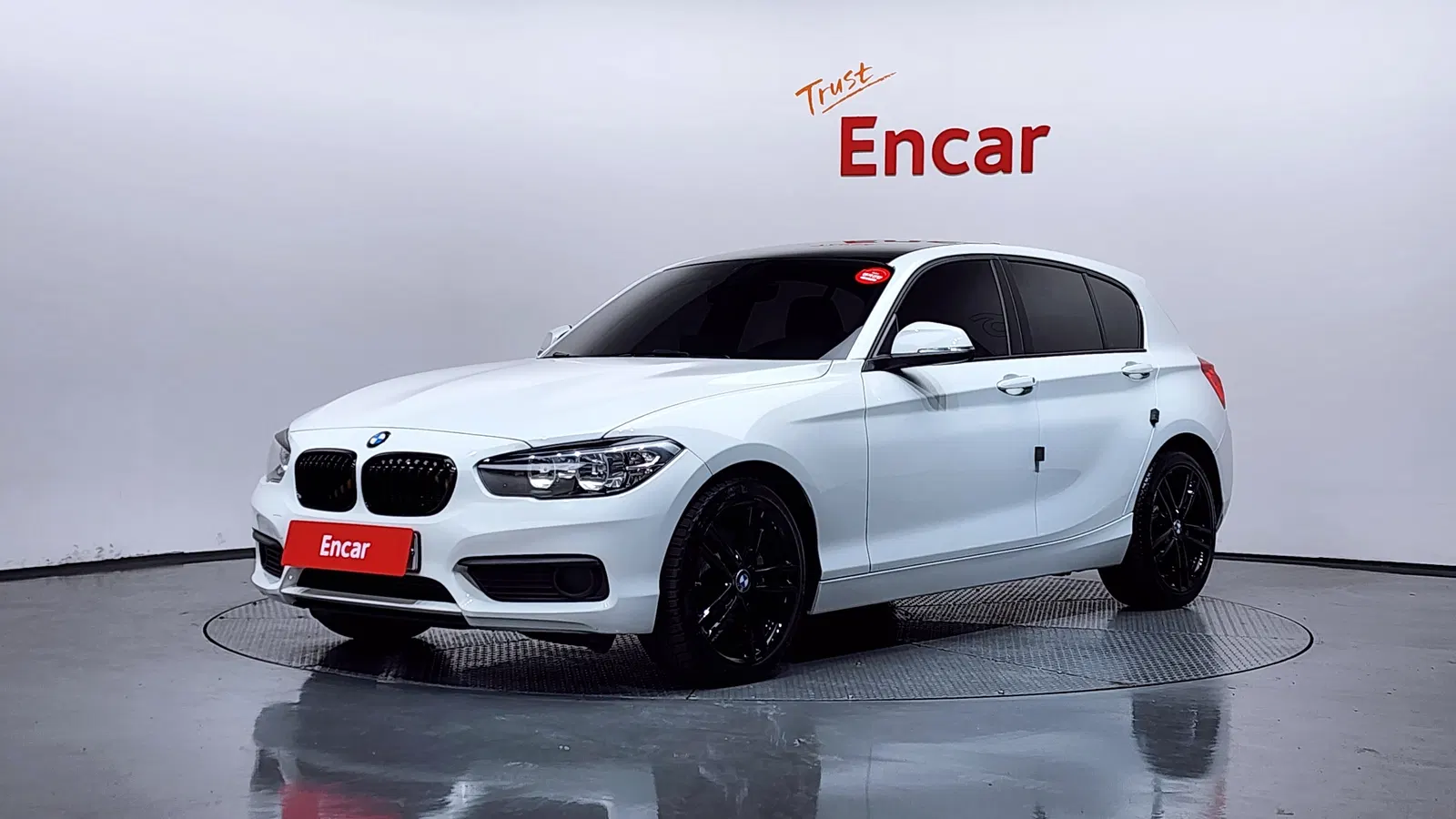 BMW Série 1 (F20) 118d Joy 5 portes 2017 — photo 1 sur 26