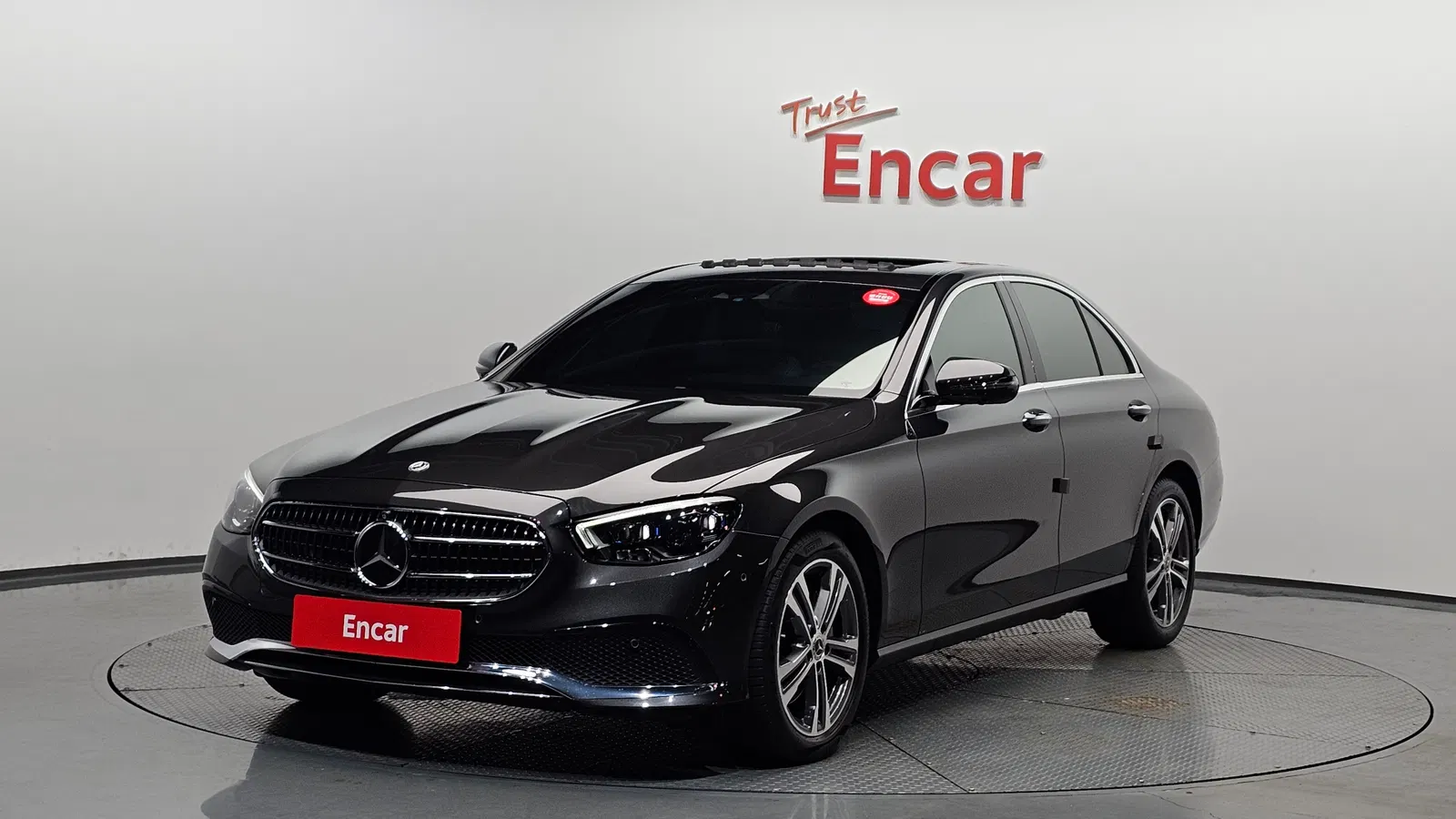 Mercedes-Benz Classe E E350 4MATIC Avantgarde (W213) 2022 — photo 1 sur 33
