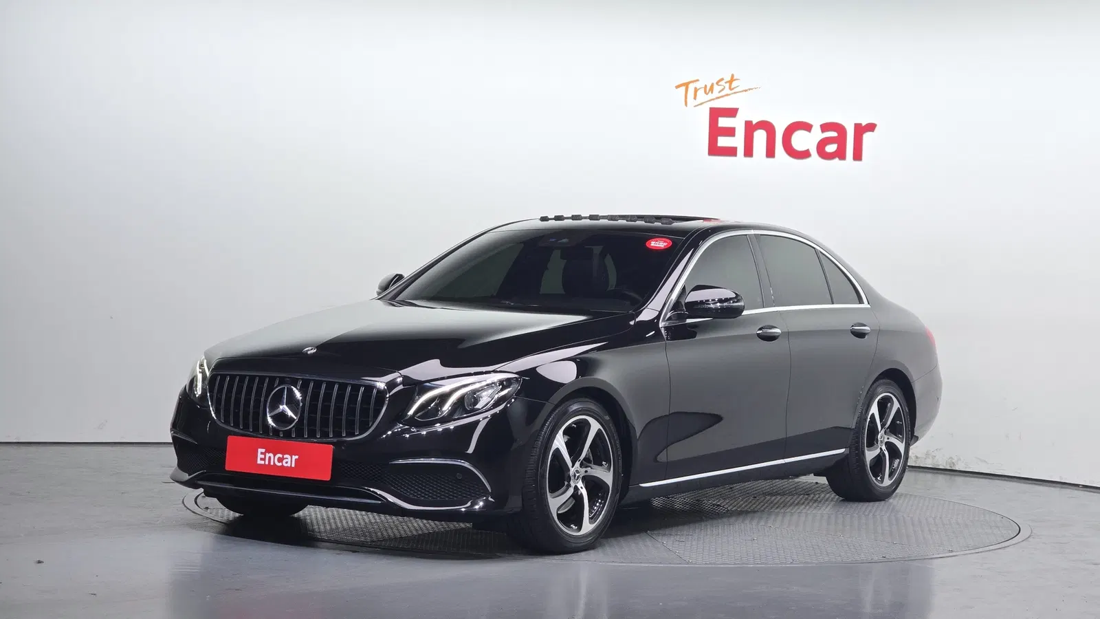 Mercedes-Benz Classe E E250 Avantgarde (W213) 2020 — photo 1 sur 20
