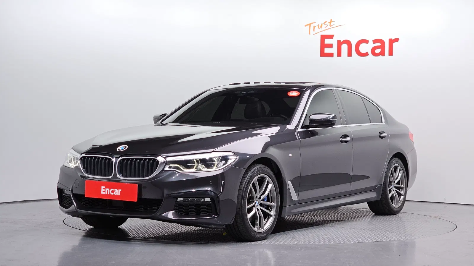 BMW Série 5 (G30) 530i xDrive M Sport 2018 — photo 1 sur 38
