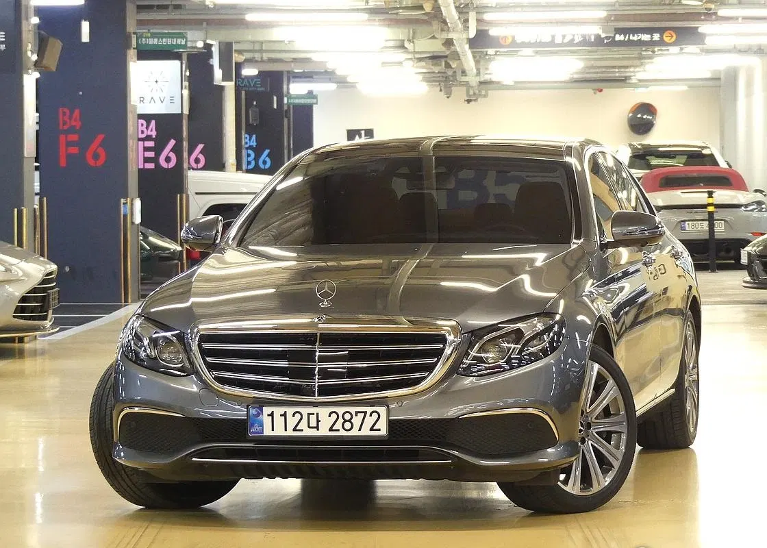 Mercedes-Benz Classe E E450 4MATIC Exclusive (W213) 2019 — photo 1 sur 8