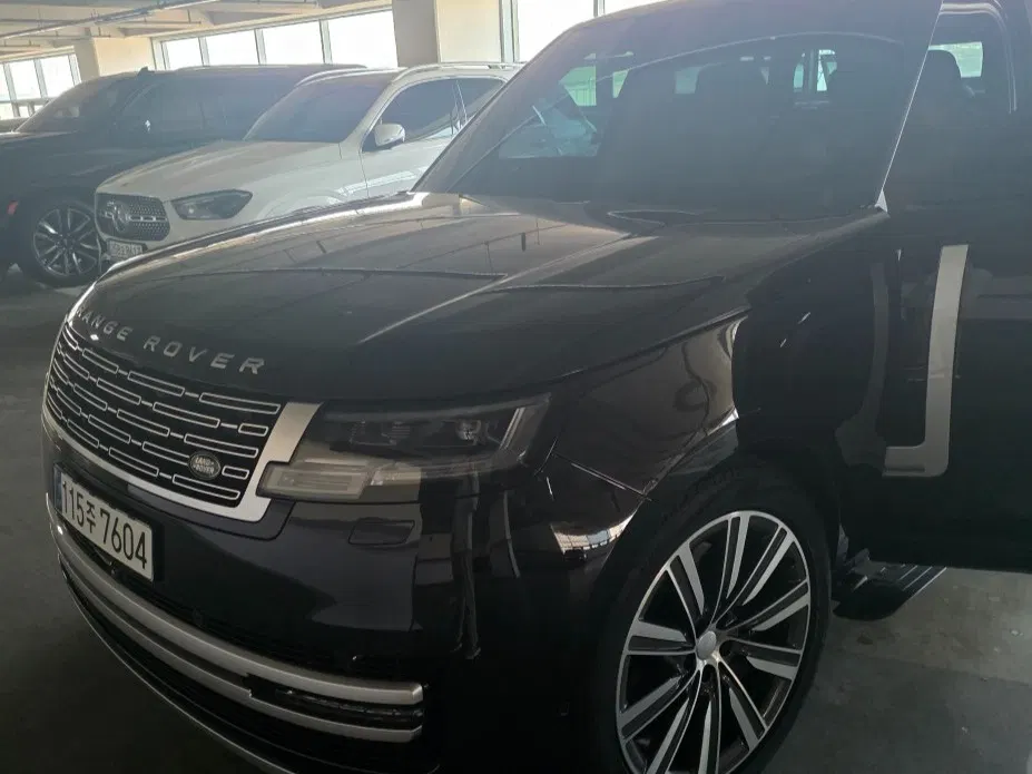 Land Rover Range Rover 5e génération P530 AB LWB 2024 — photo 1 sur 26