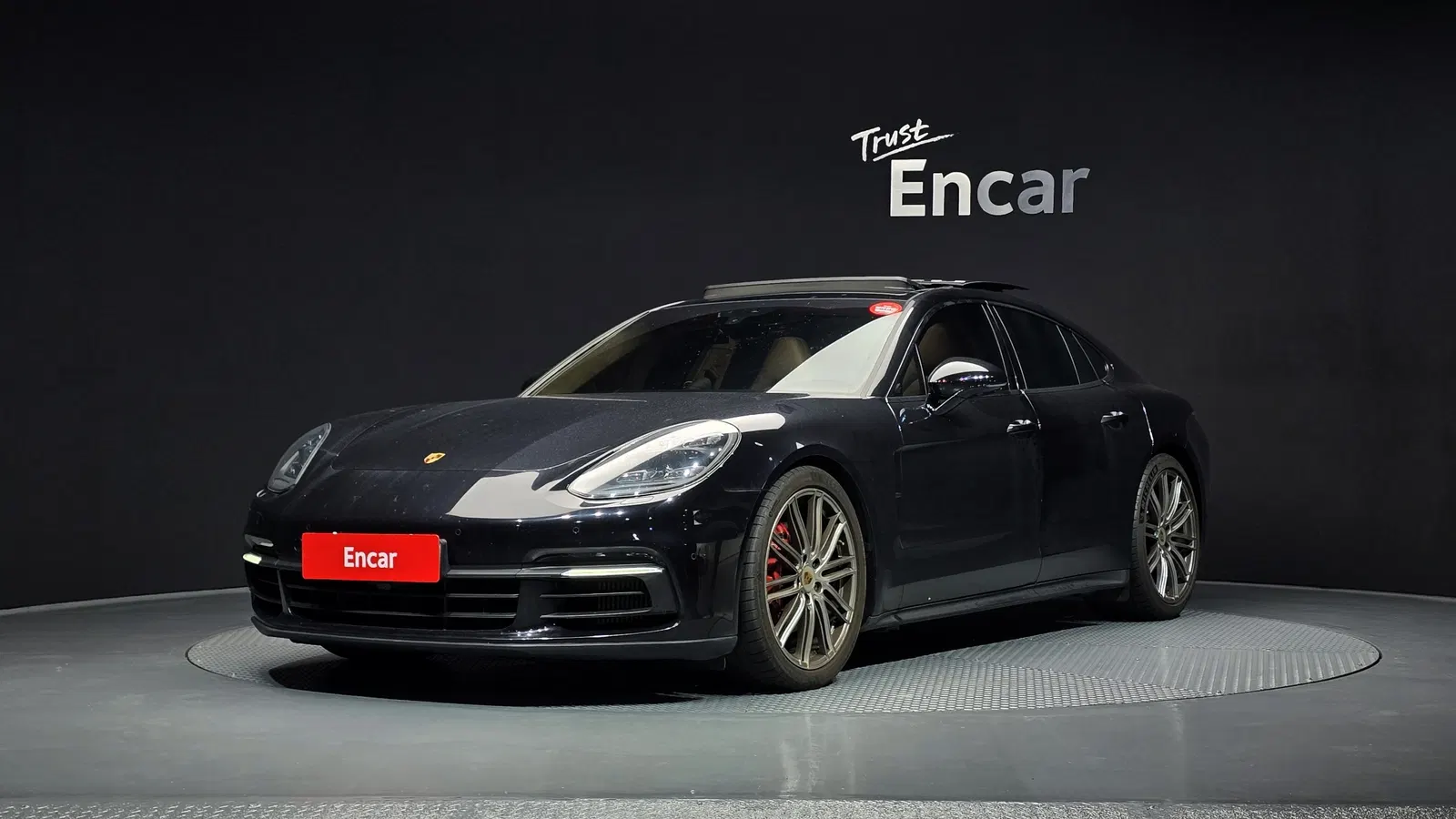 Porsche Panamera (971) 2.9 4S 2018 — photo 1 sur 38