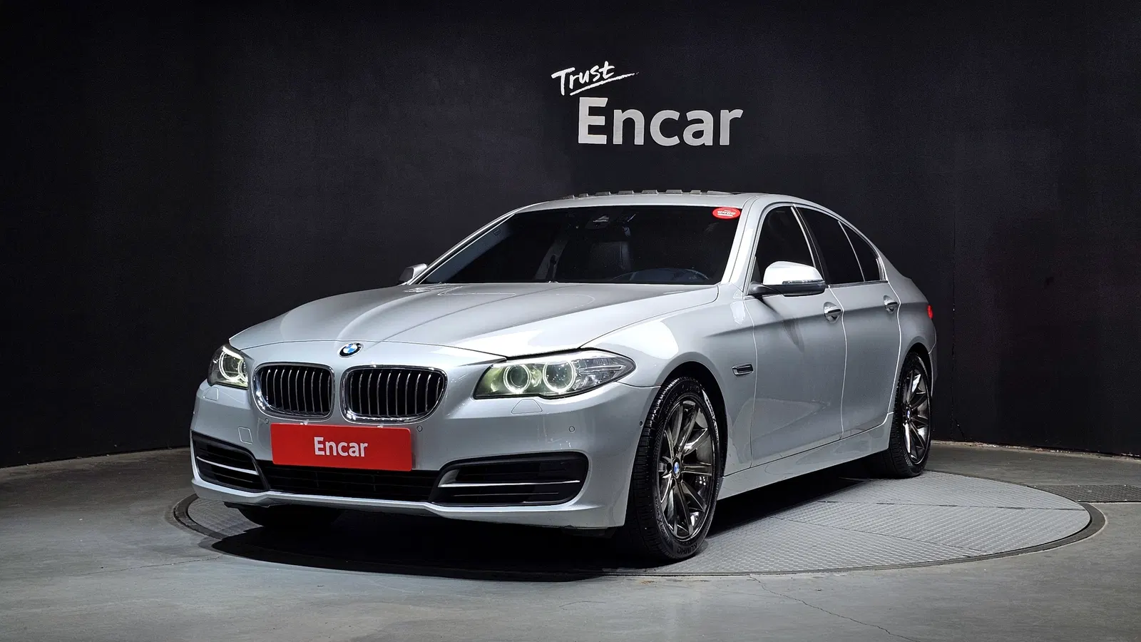 BMW Série 5 (F10) 528i 2014 — photo 1 sur 20