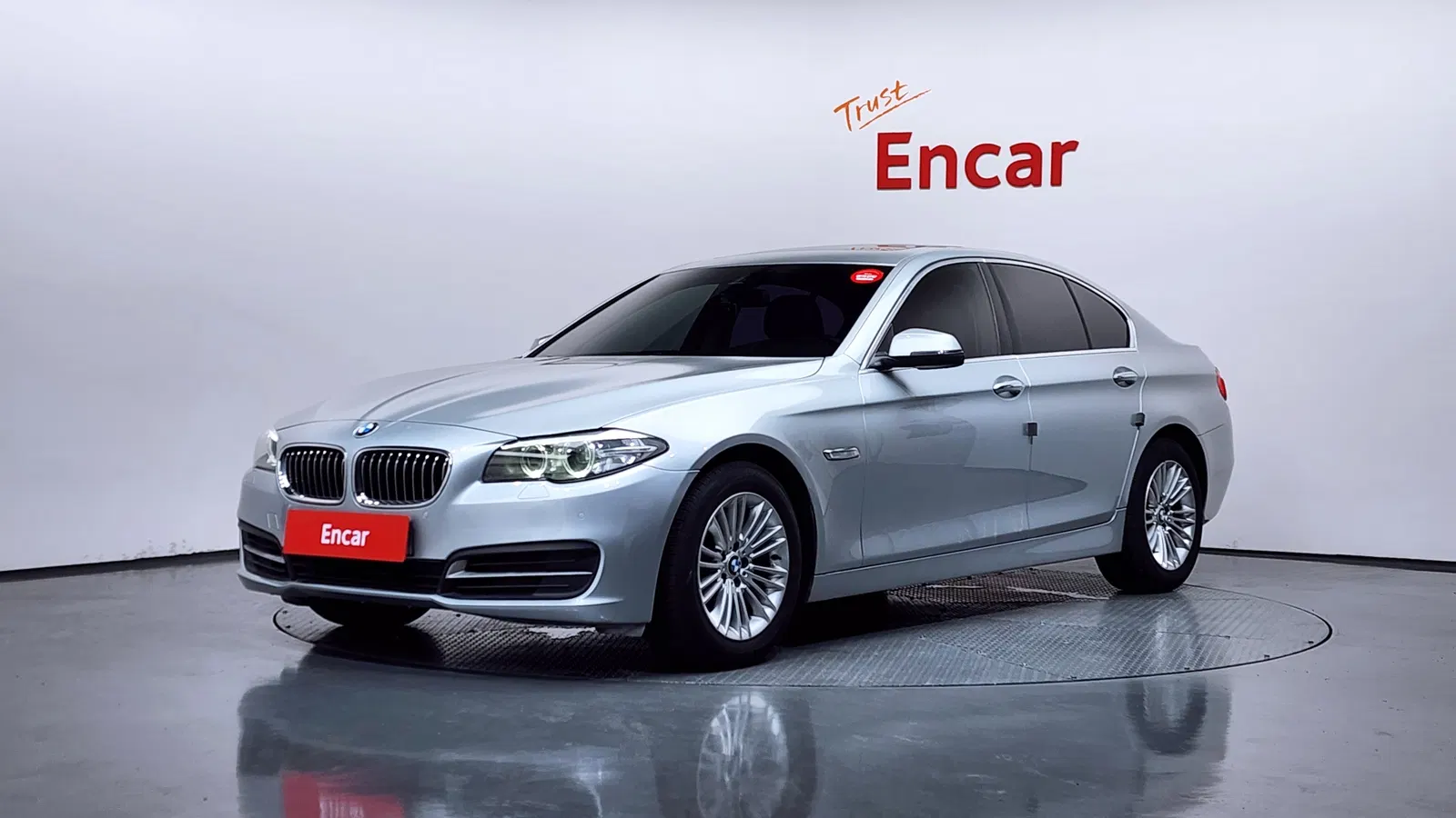 BMW Série 5 (F10) 520d 2014 — photo 1 sur 20