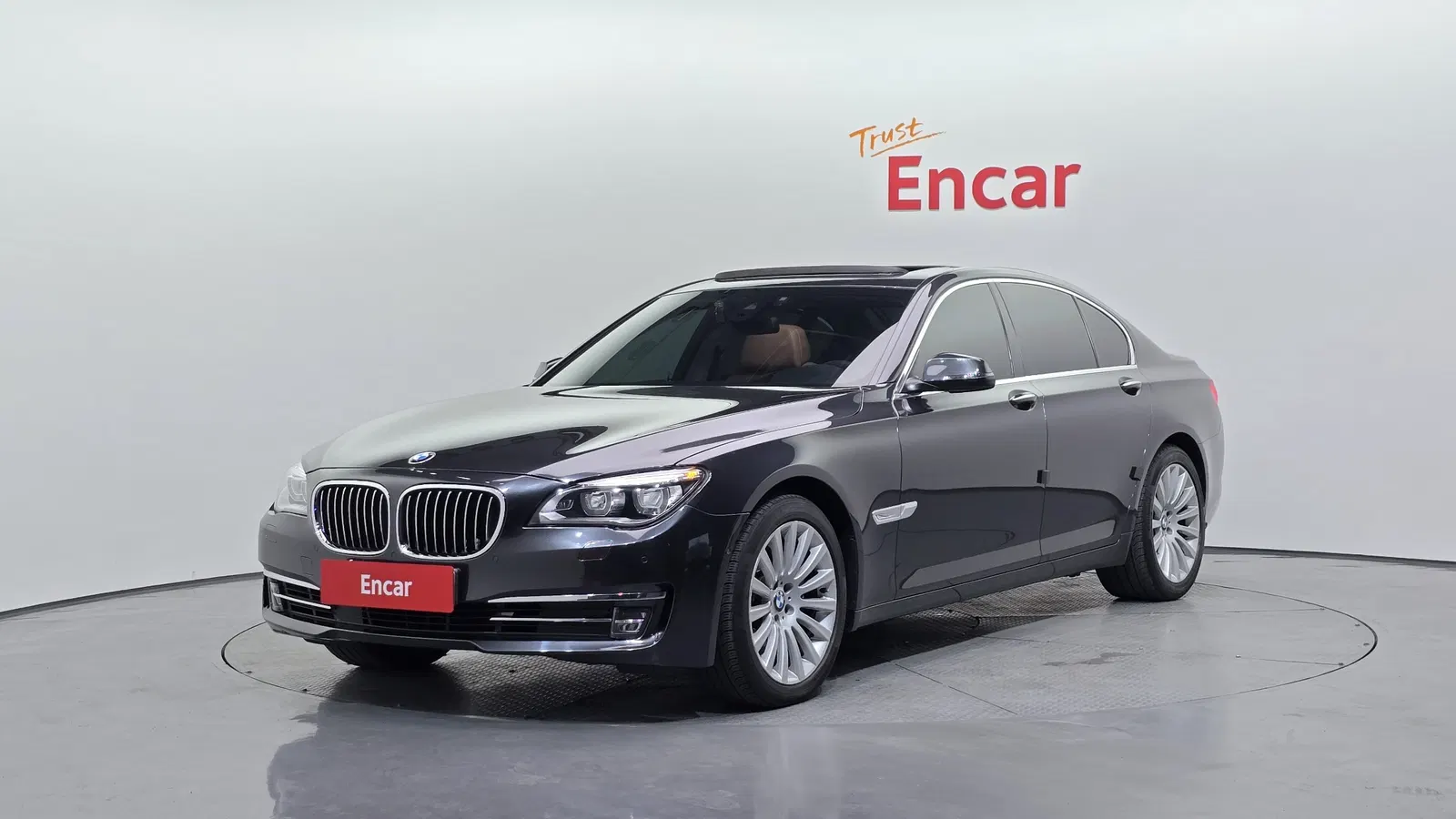 BMW Série 7 (F01) 740d xDrive 2014 — photo 1 sur 20