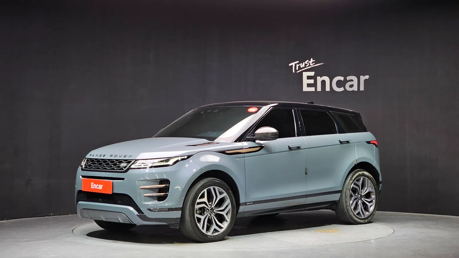 Land Rover Range Rover Evoque 2e génération D180 First Edition 2020 — photo 1 sur 32