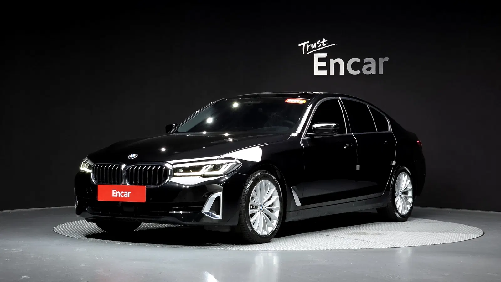 BMW Série 5 (G30) 523d Luxury 2021 — photo 1 sur 37