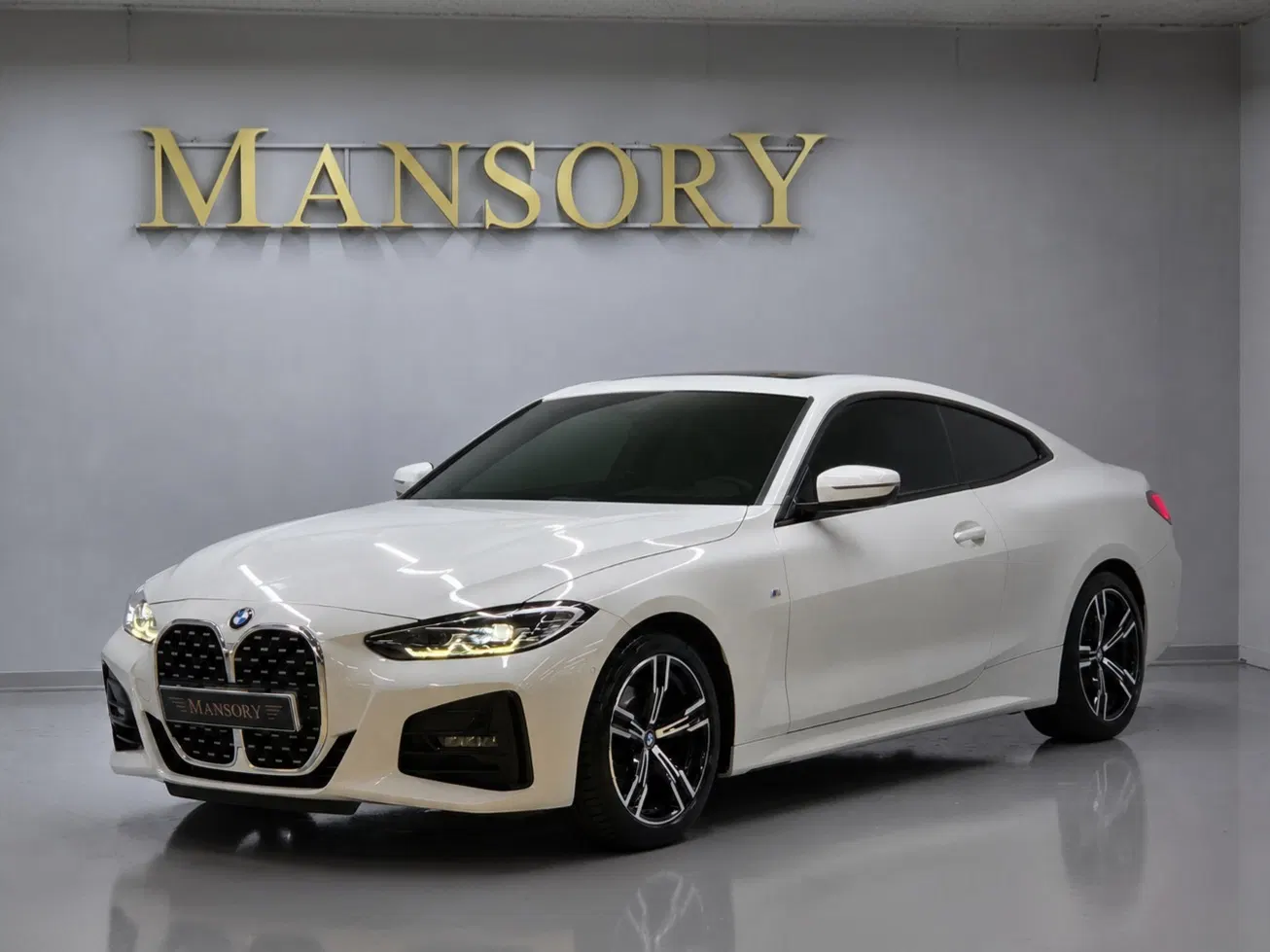 BMW Série 4 (G22) 420i M Sport Coupé 2022 — photo 1 sur 26