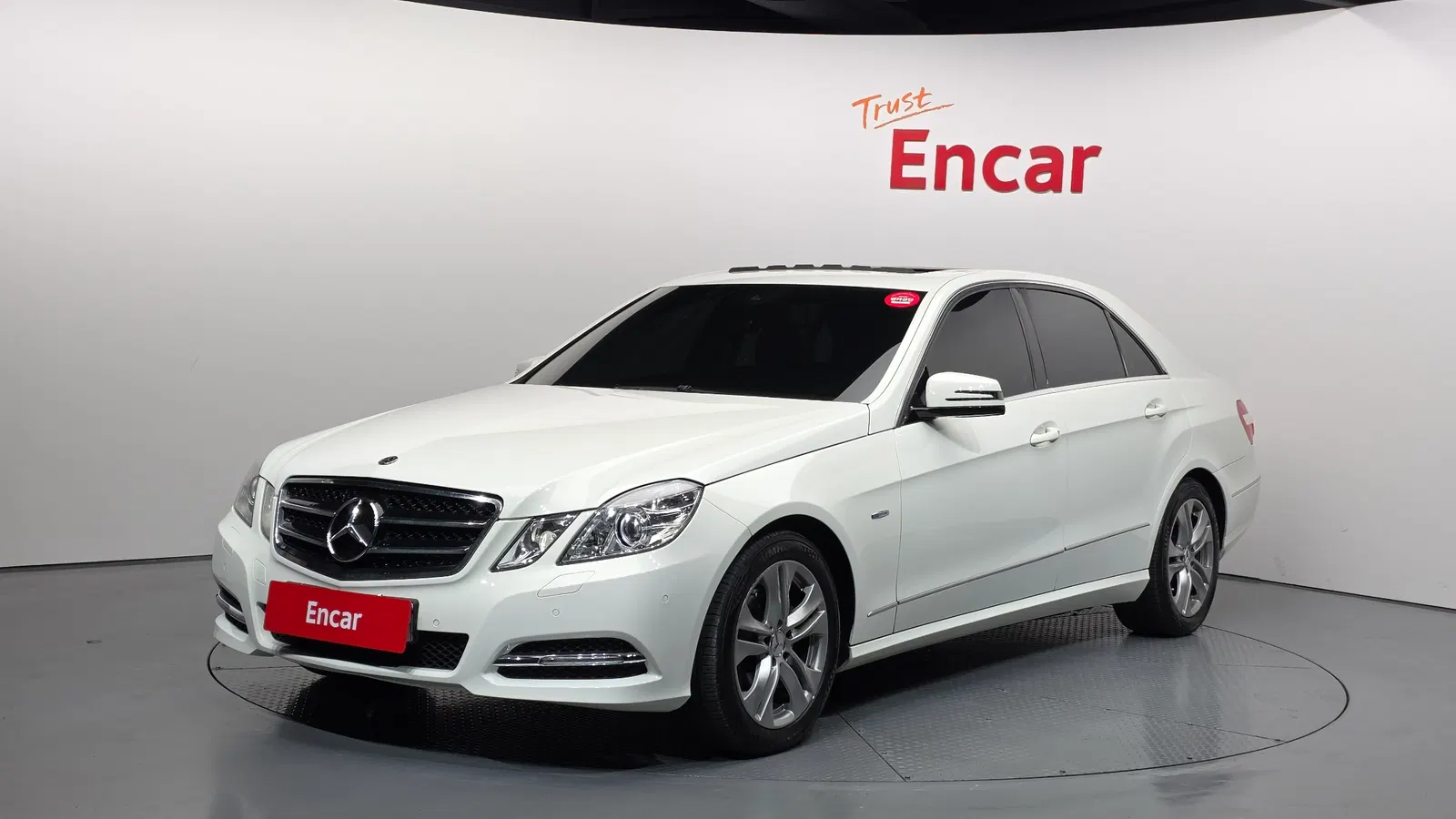 Mercedes-Benz Classe E E220 CDI Avantgarde (W212) 2011 — photo 1 sur 8