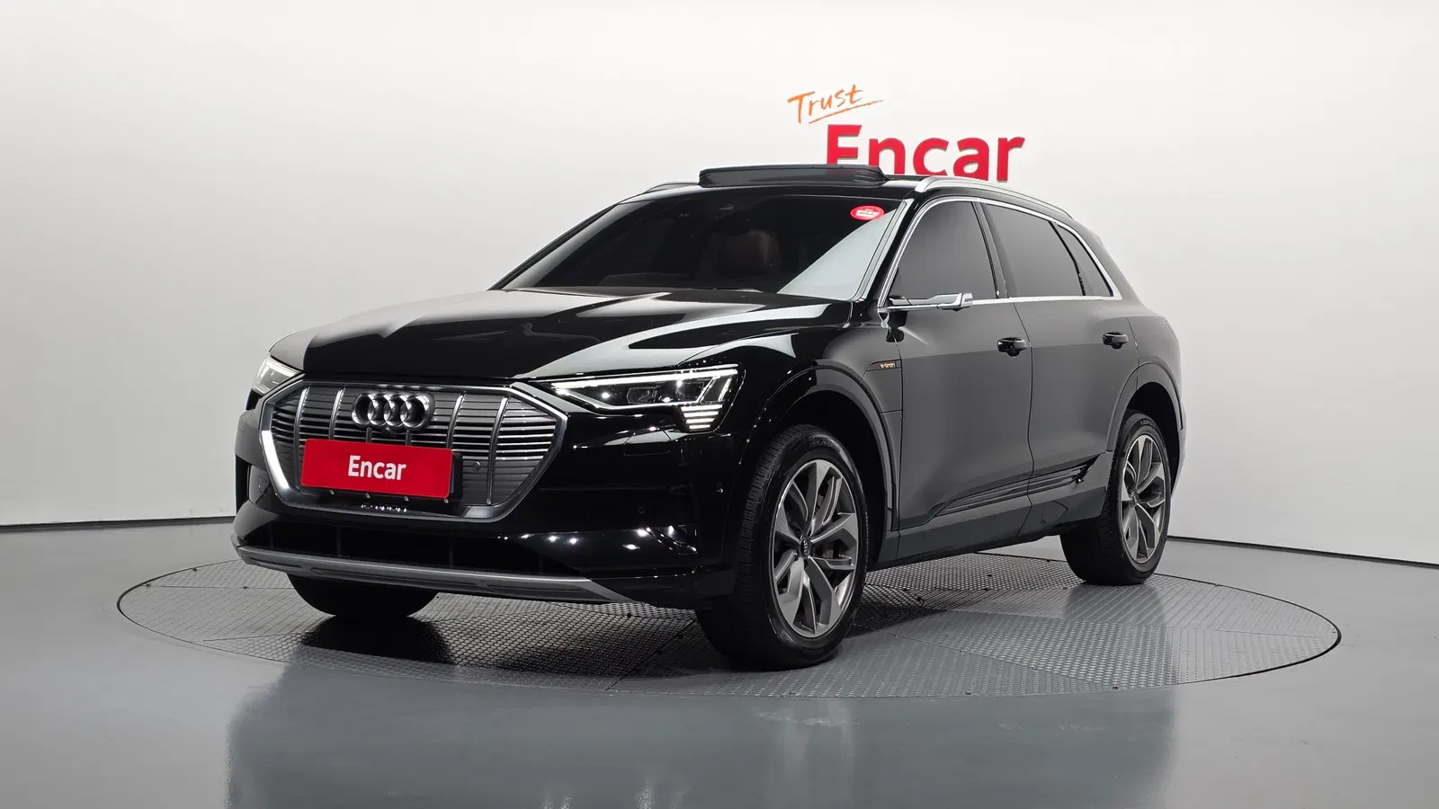 Audi e-tron 55 Quattro 2020 — photo 1 sur 34