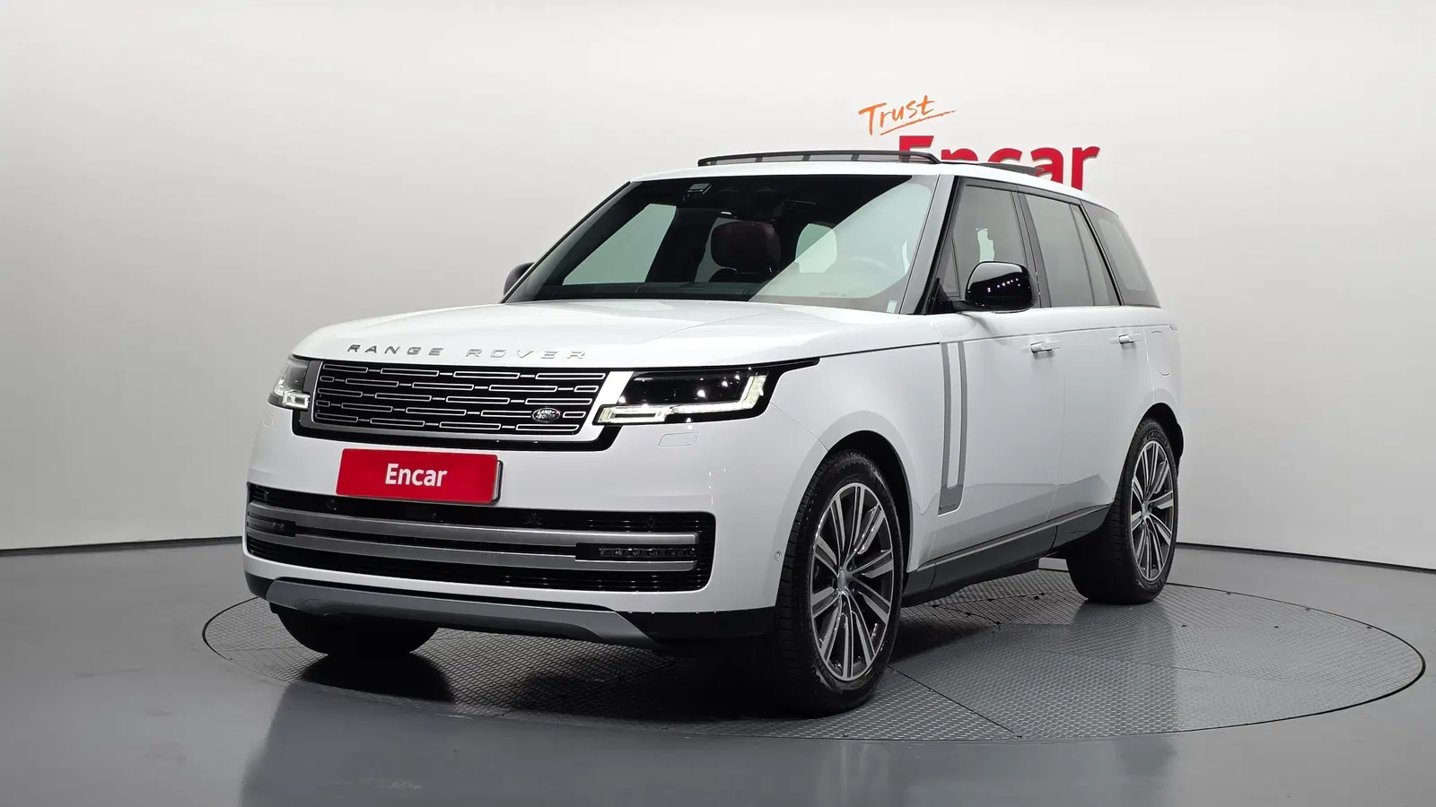 Land Rover Range Rover 5e génération P550E AB 2025 — photo 1 sur 20