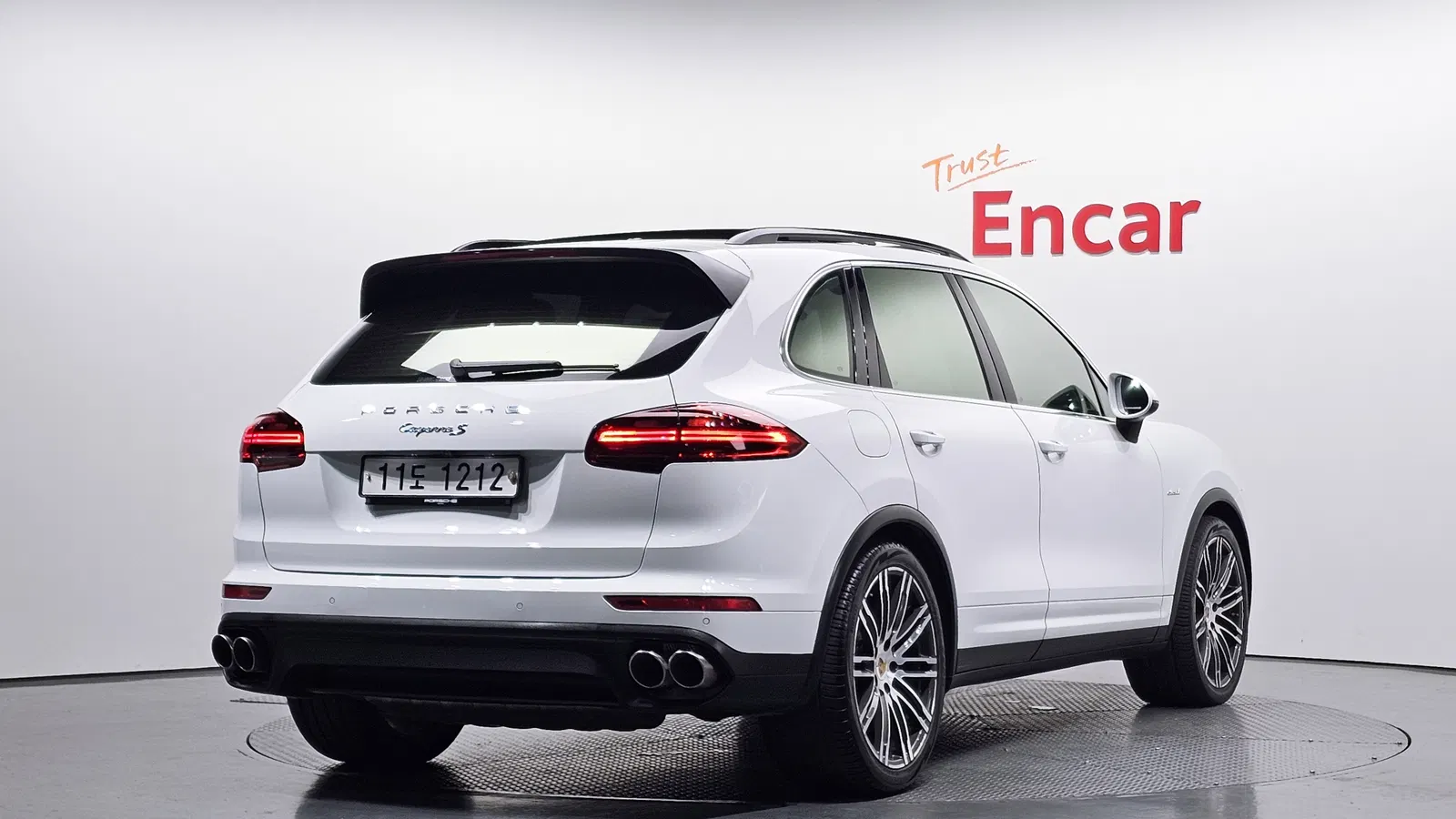 Porsche Cayenne 4.2 S Diesel 2015 — photo 1 sur 34