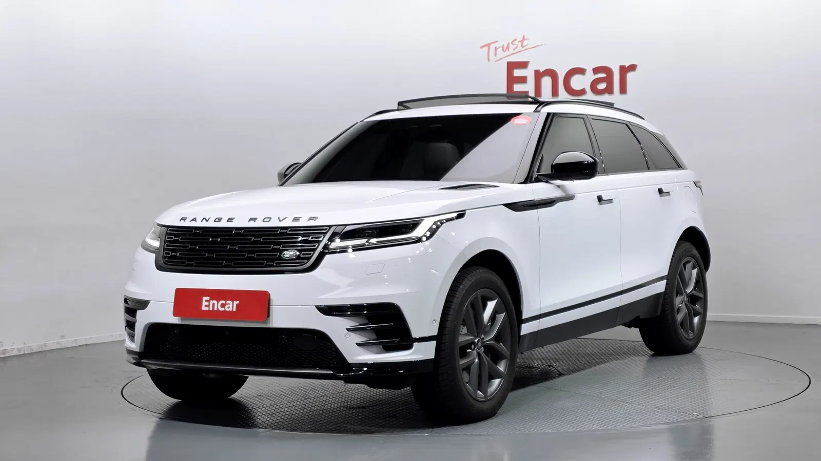 Land Rover Range Rover Velar 2.0 P400E Dynamic SE 2026 — photo 1 sur 20