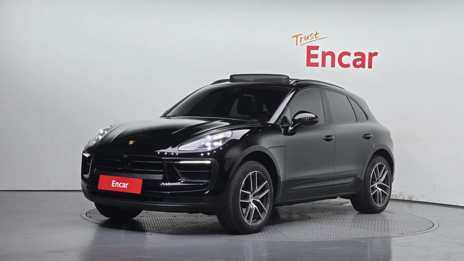 Porsche Macan 2.0 2024 — photo 1 sur 8
