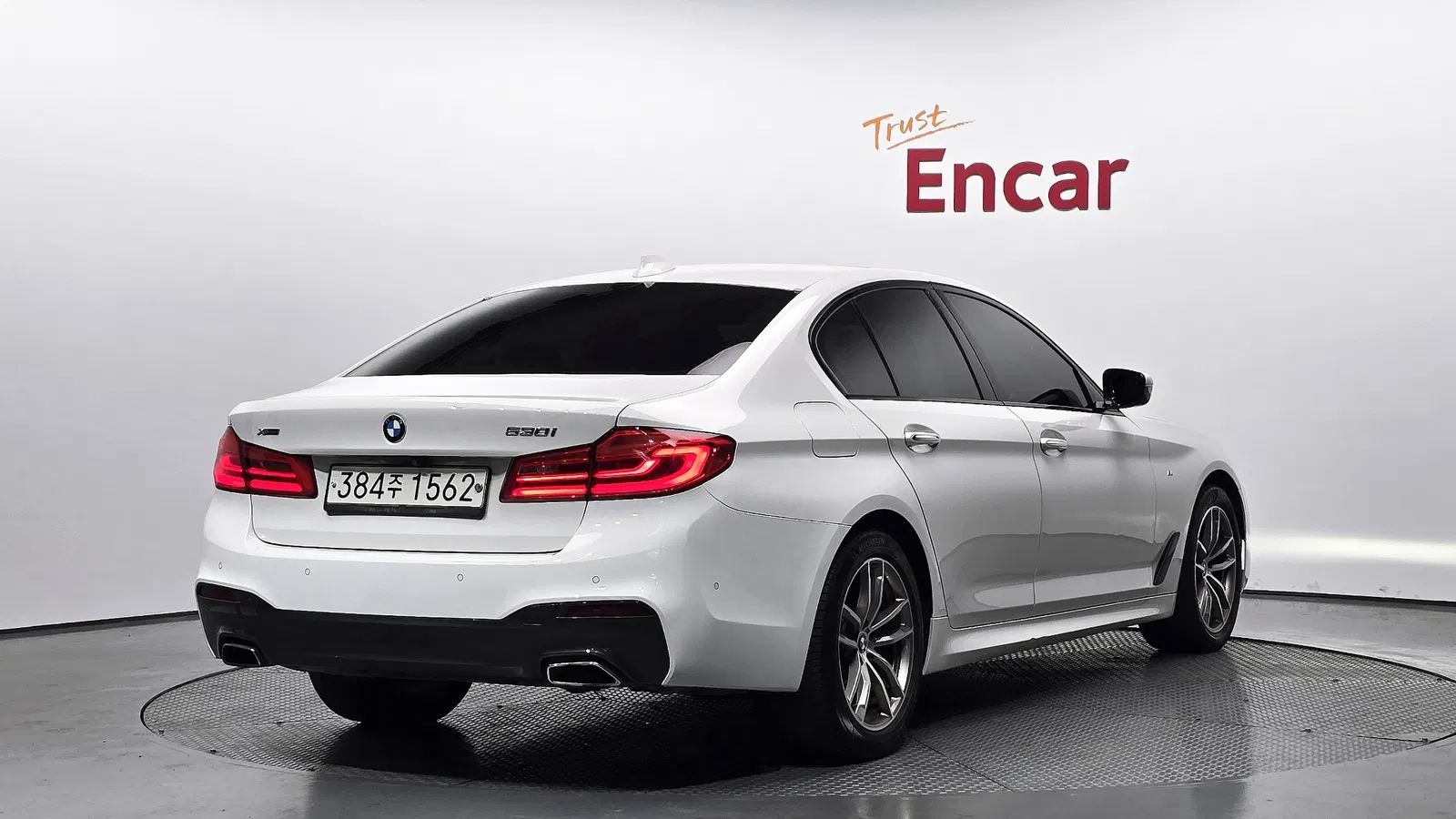 BMW Série 5 (G30) 530i xDrive M Sport Plus 2017 — photo 1 sur 31