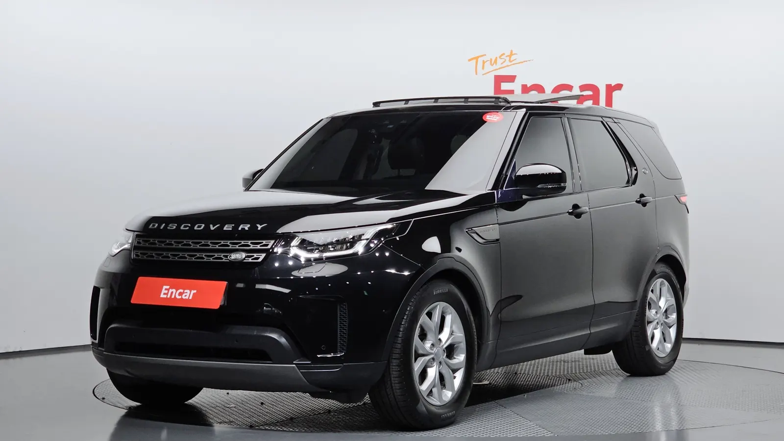 Land Rover Discovery 5 2.0 SD4 SE 2018 — photo 1 sur 32