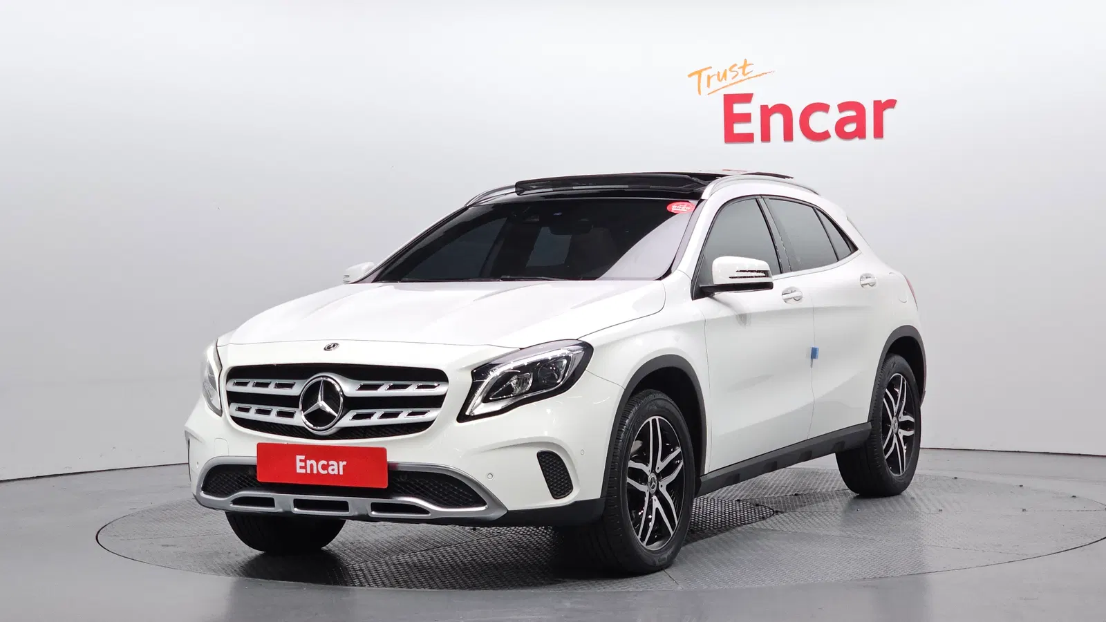 Mercedes-Benz GLA GLA220 Premium (X156) 2018 — photo 1 sur 20