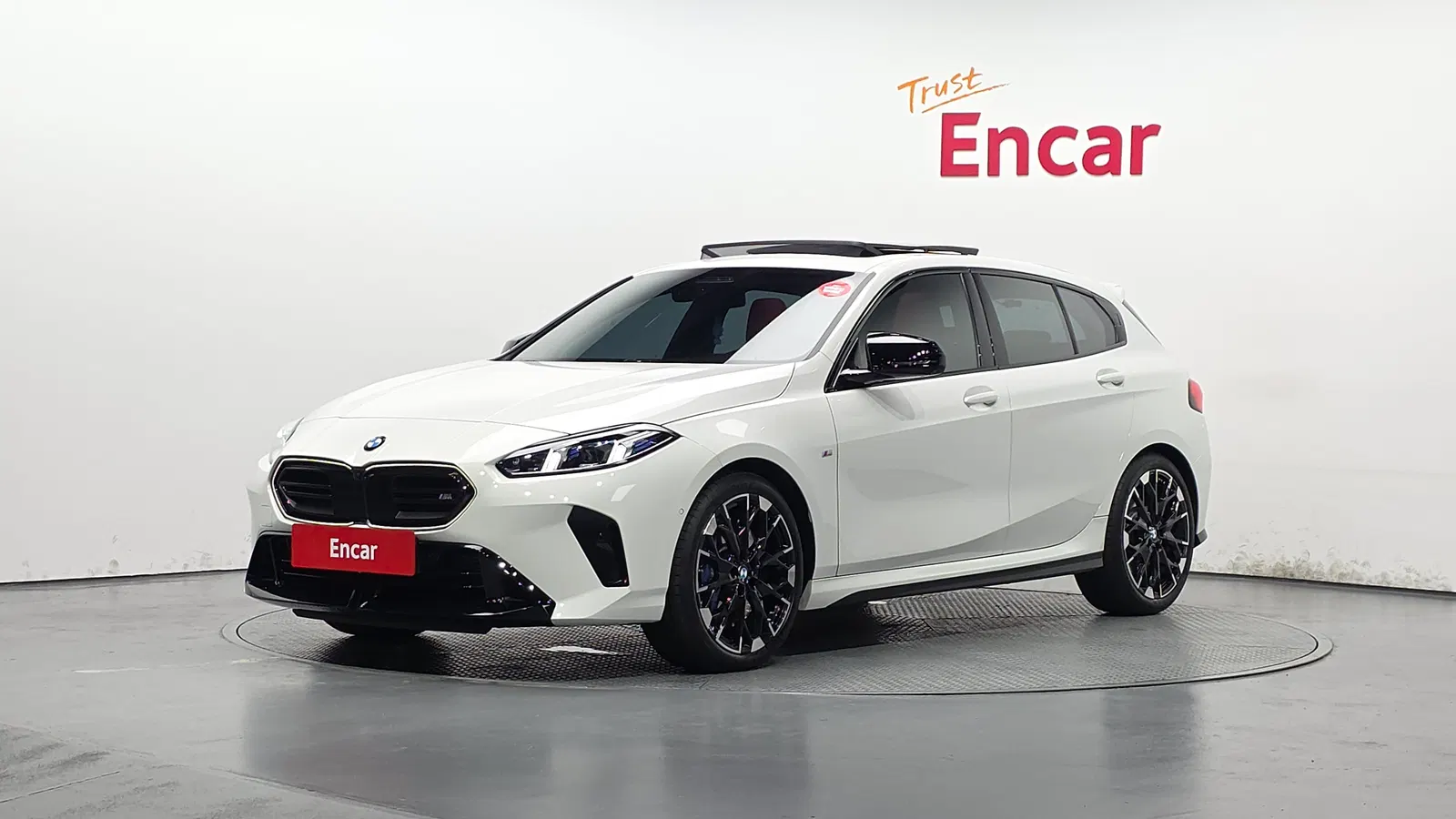 BMW Série 1 (F70) M135 xDrive 2025 — photo 1 sur 36