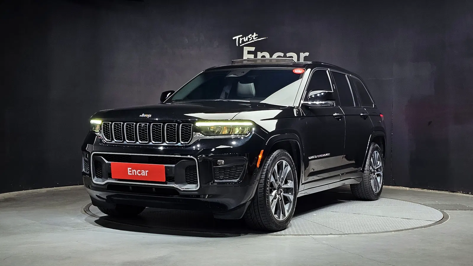 Jeep Grand Cherokee(WL) 3.6 Overland 2023 — photo 1 sur 31
