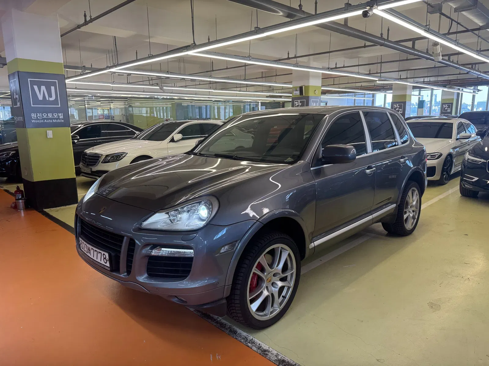 Porsche Cayenne 4.8 Turbo 2008 — photo 1 sur 26