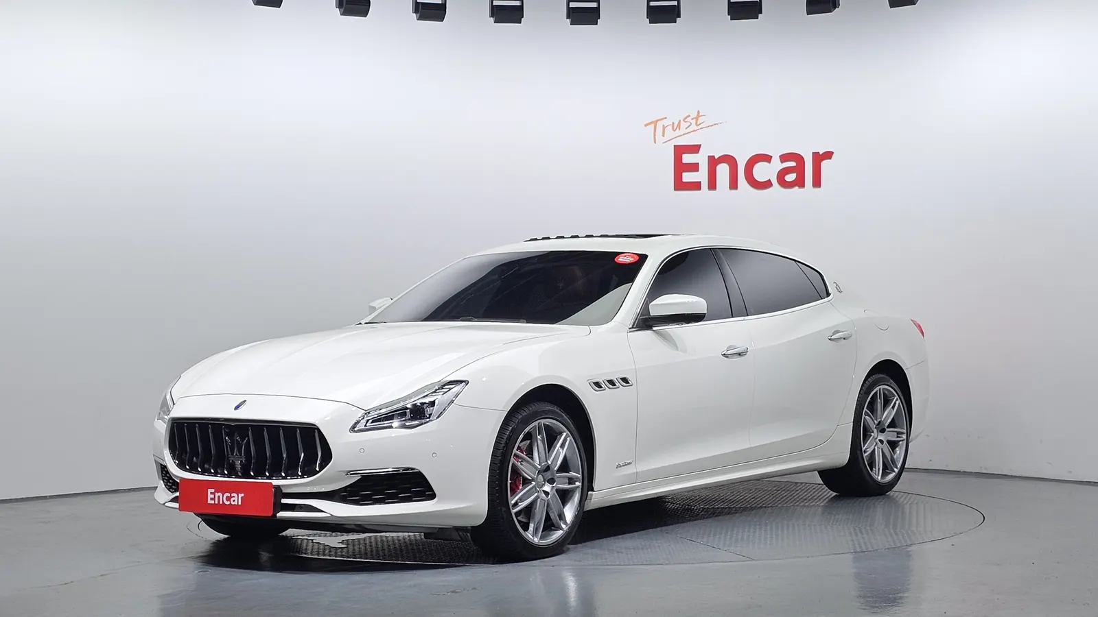 Maserati Quattroporte 3.0 V6 GranLusso 2021 — photo 1 sur 32