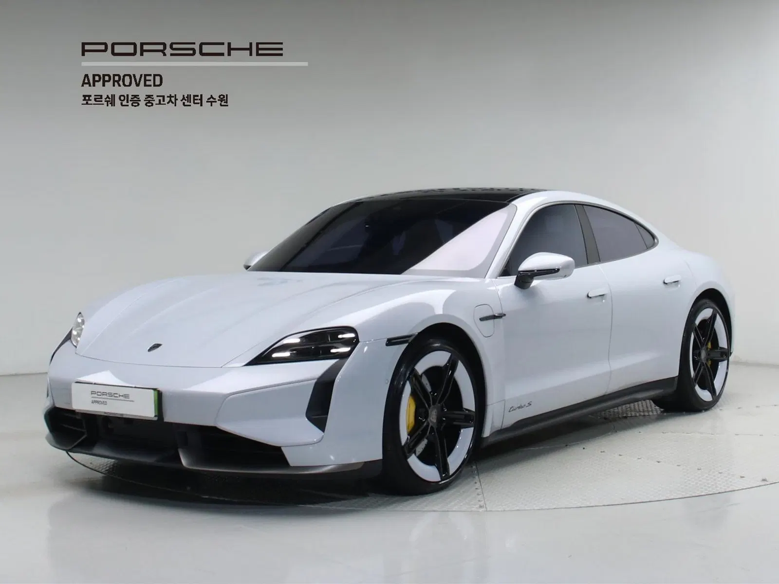 Porsche Taycan Turbo S 2025 — photo 1 sur 26