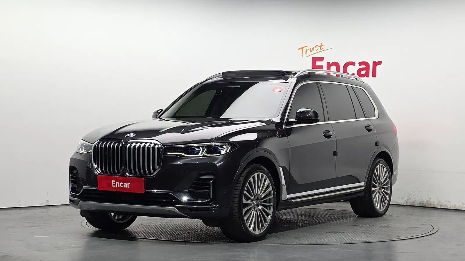 BMW X7 (G07) xDrive 40i Design Pure Excellence 6 places 2022 — photo 1 sur 34