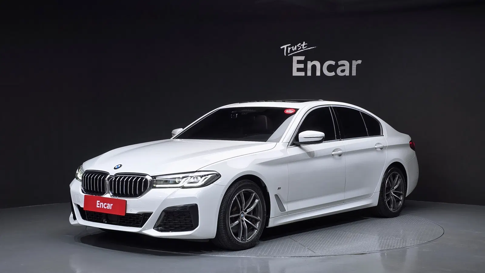 BMW Série 5 (G30) 523d M Sport 2021 — photo 1 sur 26