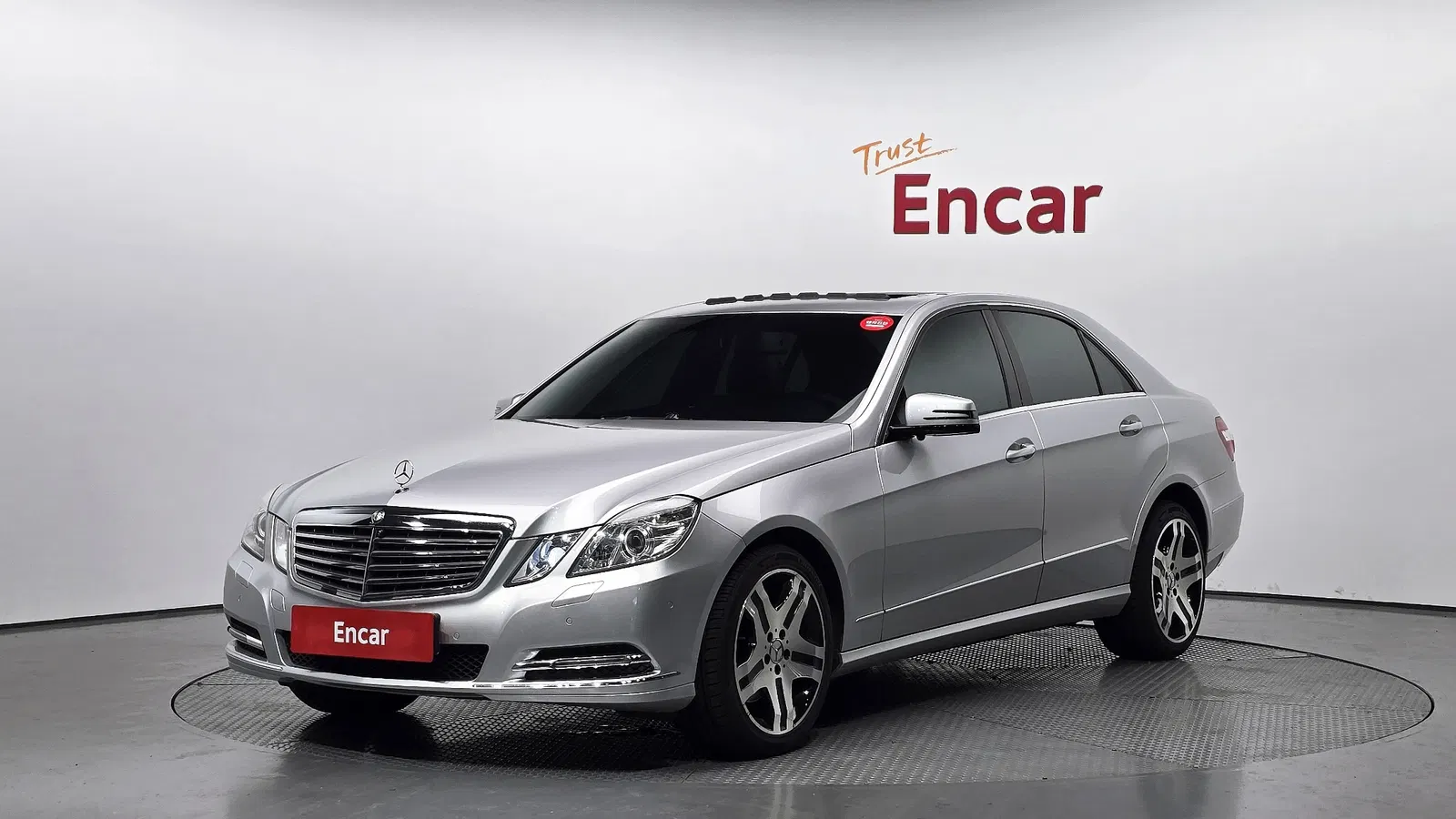Mercedes-Benz Classe E E300 Elegance (W212) 2011 — photo 1 sur 20